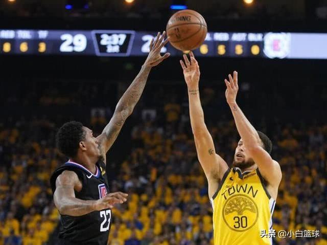  勇士末节翻盘上演经典逆转  